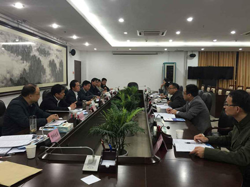 宿州高新區(qū)市委書記張曙光與李義春秘書長(zhǎng)親切交談