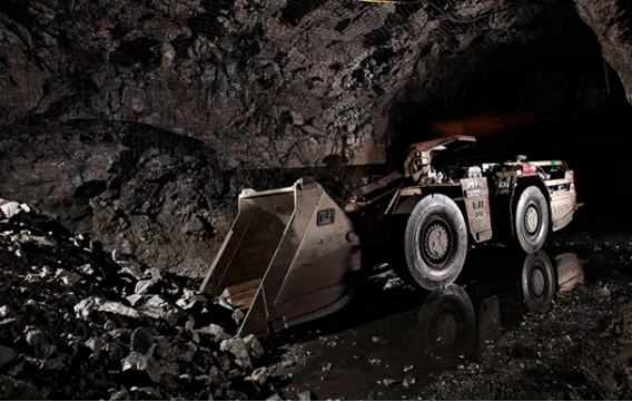 國際鎳價下滑 市場對中國生產商減產承諾存疑 國際鎳價下滑 市場對中國生產商減產承諾存疑