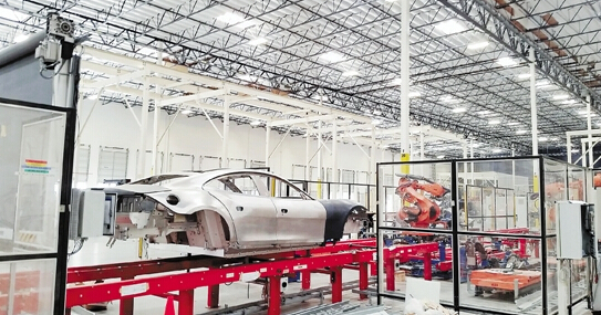 Karma美國莫雷諾谷生產(chǎn)基地車身車間生產(chǎn)線調(diào)試現(xiàn)場