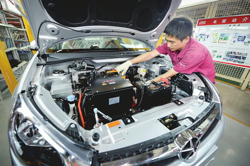 大規模采用跨國品牌核心零部件 千億鋰電池投資路在何方