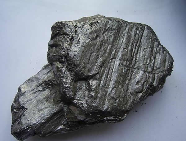 阿左旗境內(nèi)發(fā)現(xiàn)罕見(jiàn)石墨礦 已探明儲(chǔ)量12893.1萬(wàn)噸