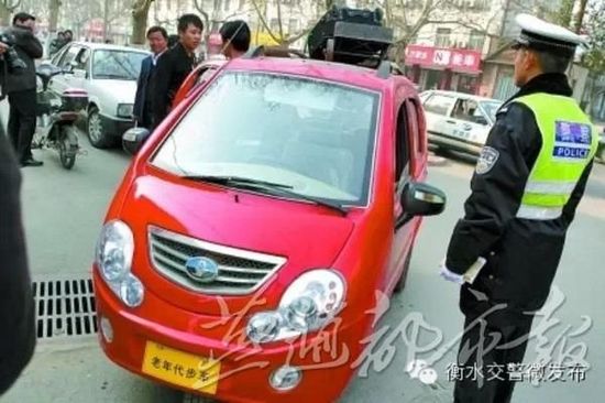 多地強(qiáng)勢(shì)展開低速電動(dòng)車專項(xiàng)治理 無牌無證小心啦! 多地強(qiáng)勢(shì)展開低速電動(dòng)車專項(xiàng)治理 無牌無證小心啦!