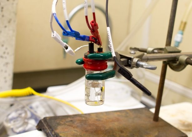 氧化鋰與石墨烯“蓬松”電極助電池續航里程翻倍 氧化鋰與石墨烯“蓬松”電極助電池續航里程翻倍