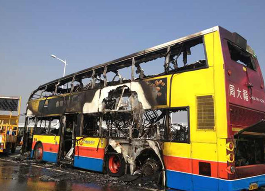 首輛“香港品牌”電動巴士自燃 初查是電線短路造成 首輛“香港品牌”電動巴士自燃 初查是電線短路造成