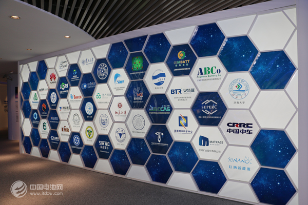 京津冀將建石墨烯產業集群 預計2017年產值超20億元 京津冀將建石墨烯產業集群 預計2017年產值超20億元