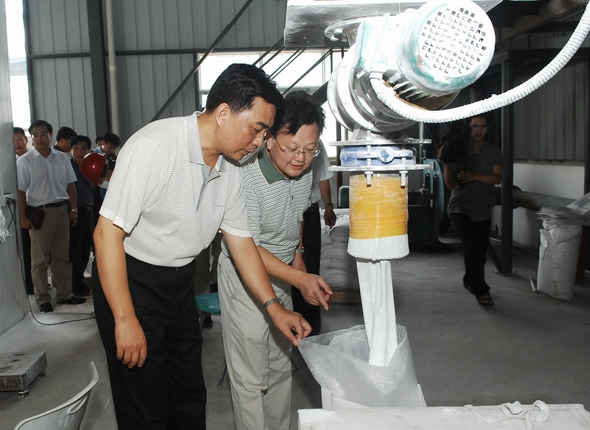 贛鋒鋰業(yè)4986萬元認(rèn)購277萬股長城華冠新發(fā)行股份 贛鋒鋰業(yè)4986萬元認(rèn)購277萬股長城華冠新發(fā)行股份