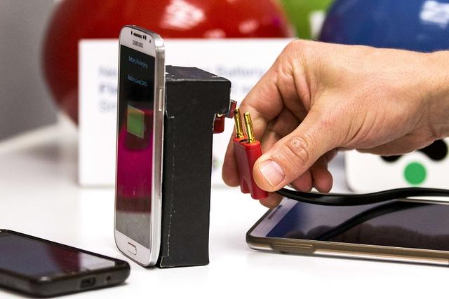 續(xù)航斗法 智能手機(jī)如何應(yīng)對(duì)電池短板 續(xù)航斗法 智能手機(jī)如何應(yīng)對(duì)電池短板