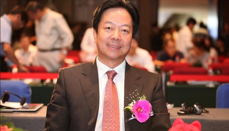 金龍汽車集團股份有限公司黨委書記、董事長廉小強 金龍汽車集團股份有限公司黨委書記、董事長廉小強