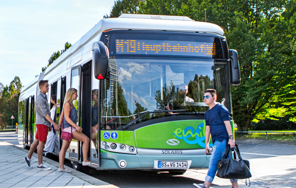 德國(guó)布倫瑞克市M19路無(wú)線充電巴士