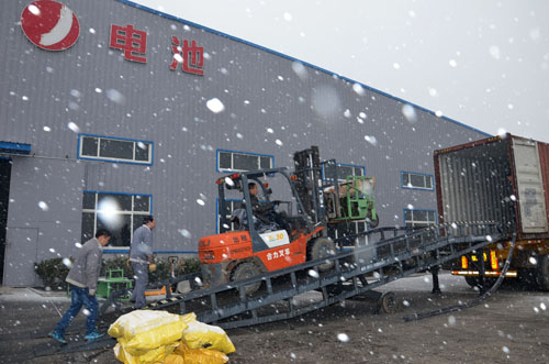 山東金潮電池烏干達外分廠項目進入設備安裝調試階段 山東金潮電池烏干達外分廠項目進入設備安裝調試階段