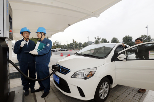 8條高速公路快充網絡上線運營 充電樁建設駛入快車道 8條高速公路快充網絡上線運營 充電樁建設駛入快車道