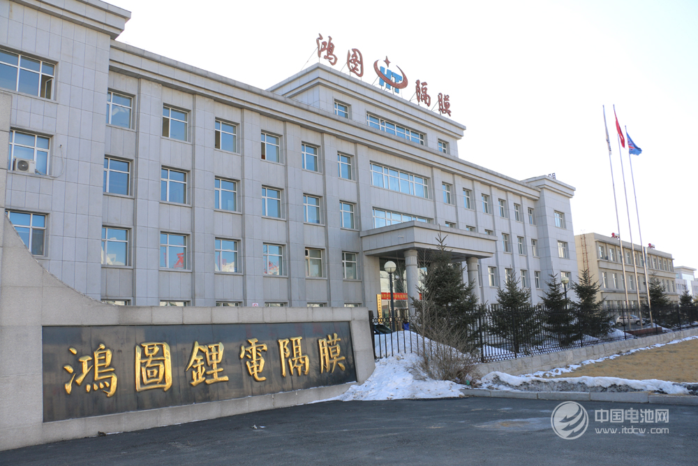 公司總投資7億元，二期3條濕法隔膜生產(chǎn)線項(xiàng)目建設(shè)中，