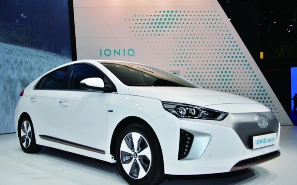 電動、混動與燃料電池車拼性能 各路環保車爭鋒日內瓦