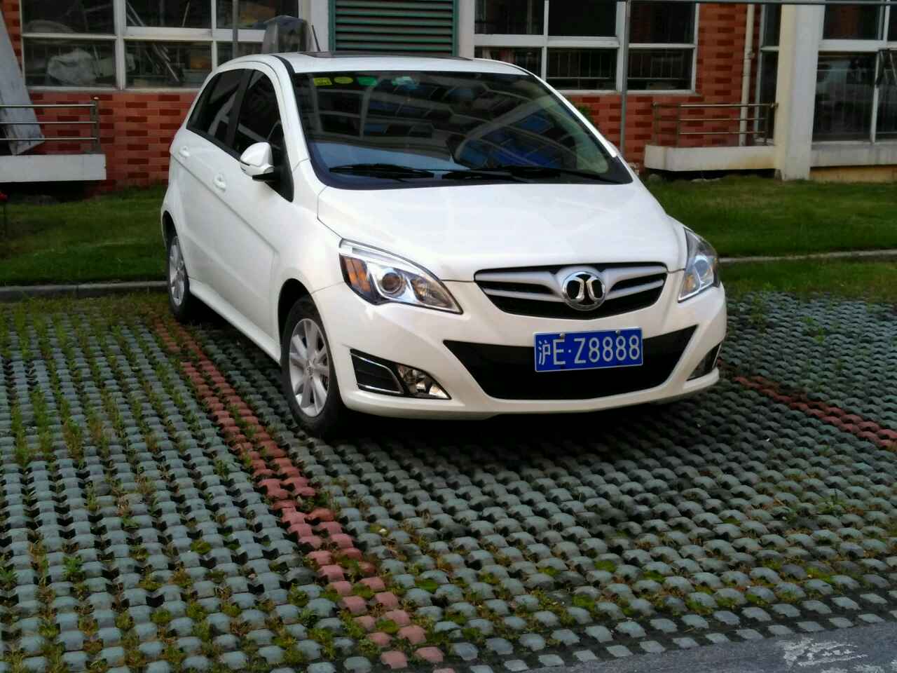 免費上滬牌細則已完成制定 新能源車登記上牌5月啟動