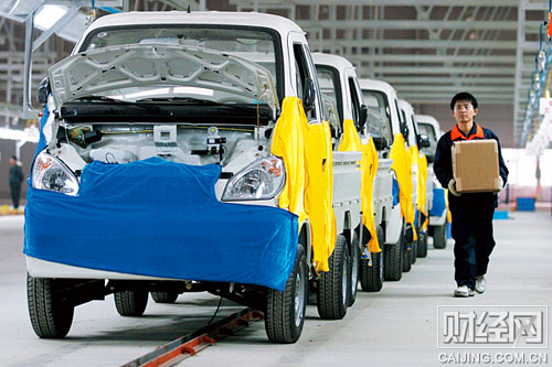 天津新能源汽車產(chǎn)業(yè)鏈完善 推廣達(dá)13700余輛 天津新能源汽車產(chǎn)業(yè)鏈完善 推廣達(dá)13700余輛