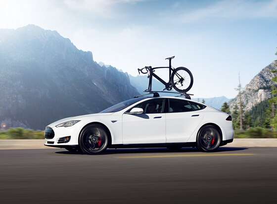 特斯拉第一季凈虧2.82億美元 2018年年產能達50萬輛 特斯拉第一季凈虧2.82億美元 2018年年產能達50萬輛