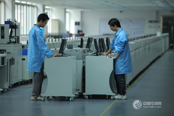 電池百人會理事單位、鋰電“達沃斯”全球論壇成員——聯贏激光