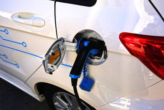 聚焦新能源汽車發(fā)展前景 合力破解新能源汽車發(fā)展的痛點