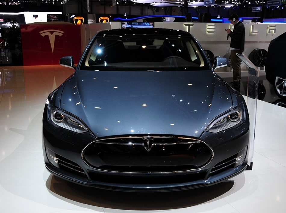 挪威考慮十年內禁售化石燃料汽車 特斯拉樂翻天