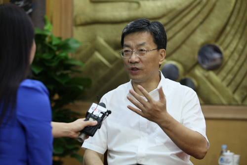 懷進鵬:國家動力電池創新中心將推動制造業從跟跑到領跑