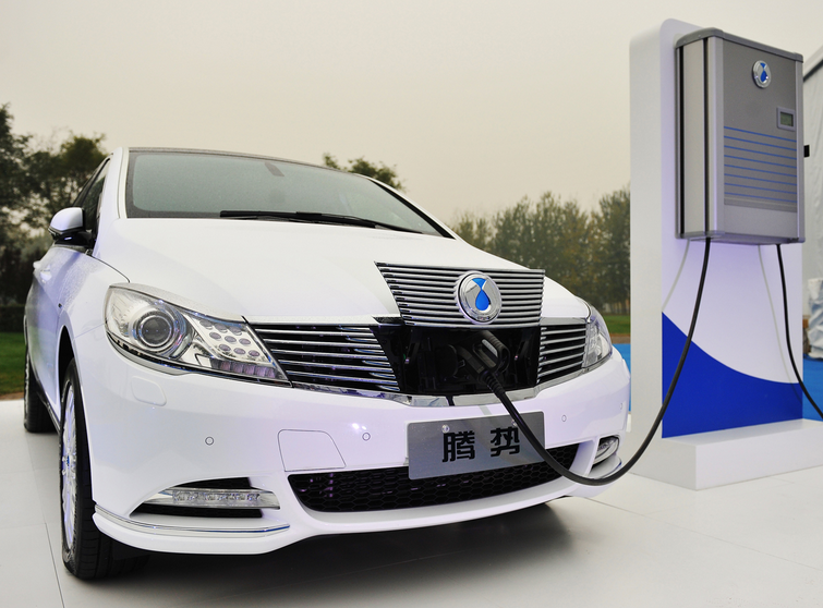 不用建4S店 未來賣電動汽車就像賣手機