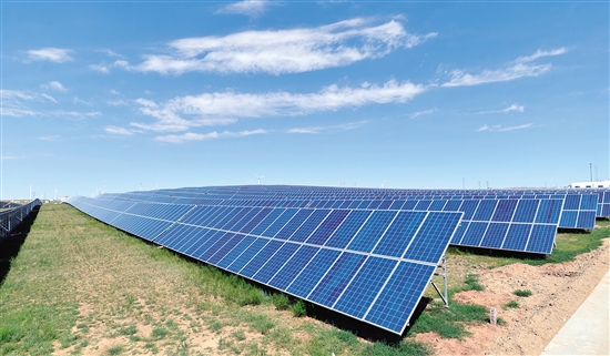 上半年光伏發(fā)電新增裝機規(guī)模超過20GW 同比增近3倍 上半年光伏發(fā)電新增裝機規(guī)模超過20GW 同比增近3倍