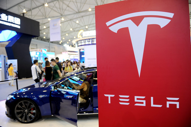 特斯拉自動駕駛遭遇中國“首撞” 互聯網汽車風口或再延遲