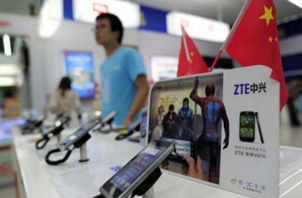 國產(chǎn)手機(jī)悄現(xiàn)“漲價潮” 價格戰(zhàn)之后拼什么? 國產(chǎn)手機(jī)悄現(xiàn)“漲價潮” 價格戰(zhàn)之后拼什么?