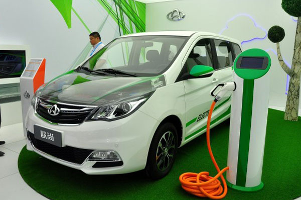 減高速費(fèi)、不限行 多地出臺政策鼓勵購買新能源汽車