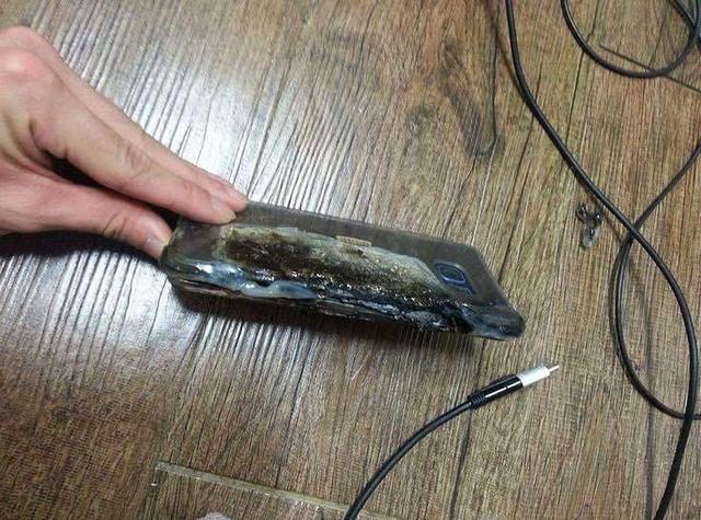 手機電池真的是一枚定時炸彈嗎？ 電池技術(shù)的瓶頸在哪