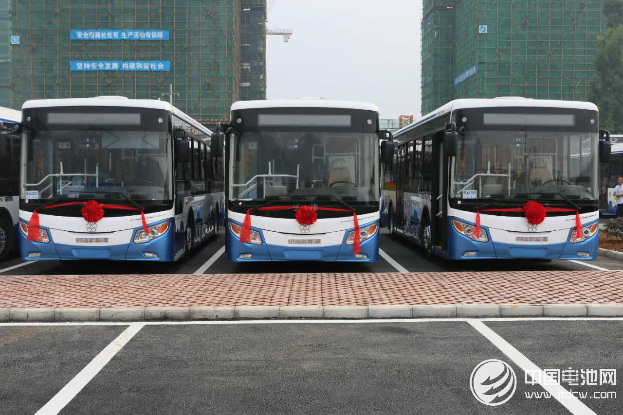 “銀隆鈦”貴州市場首創佳績 興義市純電動公交正式上線運營