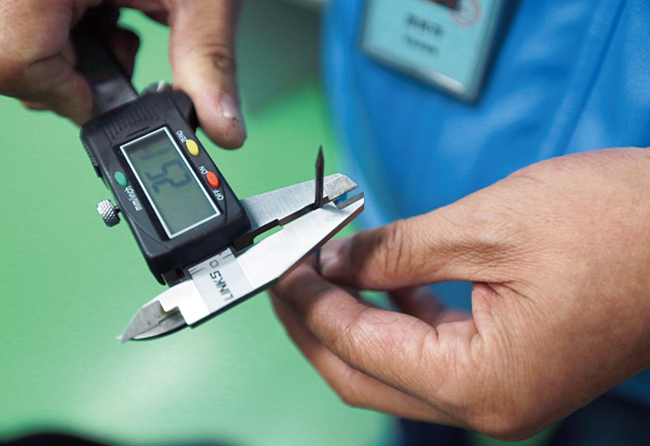 三星手機(jī)爆炸引發(fā)公眾擔(dān)心 專(zhuān)家：電池短路是主因