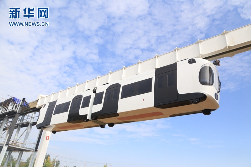 中國首輛鋰電池動力包空鐵 在成都雙流掛線 中國首輛鋰電池動力包空鐵 在成都雙流掛線