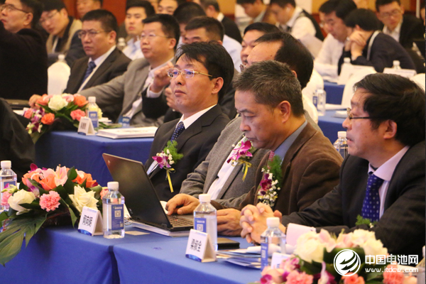 第4屆鋰電“達沃斯”論壇:贏在趨勢 電池行業如何安身立命? 第4屆鋰電“達沃斯”論壇:贏在趨勢 電池行業如何安身立命?