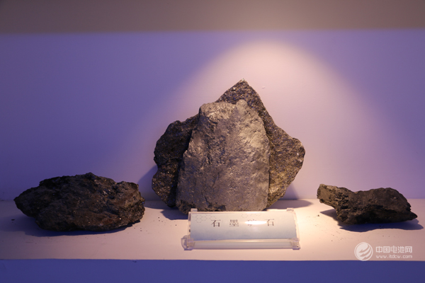 “高純石墨材料開發及其典型應用”項目通過驗收