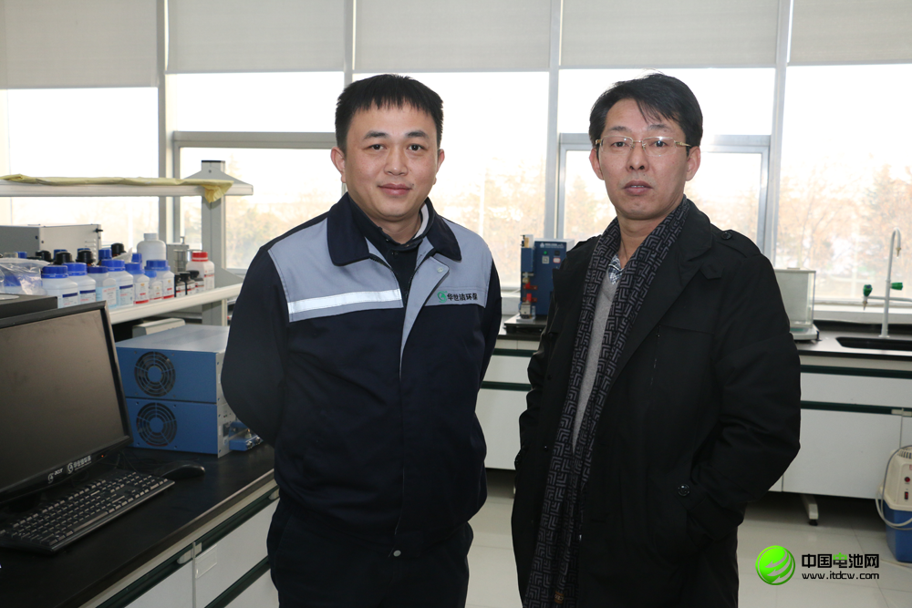 中科華聯董事長郅立鵬(左)接受中國電池網創始人于清教采訪 中科華聯董事長郅立鵬(左)接受中國電池網創始人于清教采訪