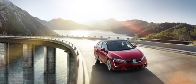 本田首批氫燃料電池汽車(chē)Clarity已開(kāi)始交付消費(fèi)者 本田首批氫燃料電池汽車(chē)Clarity已開(kāi)始交付消費(fèi)者