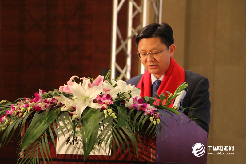 浙江尤夫高新纖維股份有限公司董事長翁中華發表致辭 浙江尤夫高新纖維股份有限公司董事長翁中華發表致辭