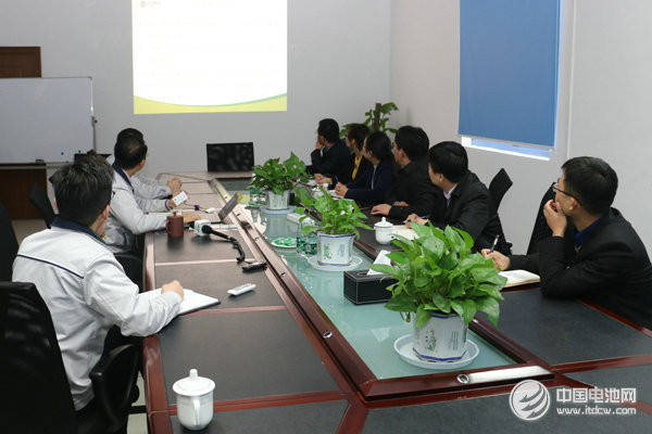 力信能源總裁侯小賀:2017年電池目標銷售額超20億元 力信能源總裁侯小賀:2017年電池目標銷售額超20億元