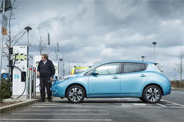 英國擬2017年設充電樁公共定價 促電動車發(fā)展立新規(guī) 英國擬2017年設充電樁公共定價 促電動車發(fā)展立新規(guī)