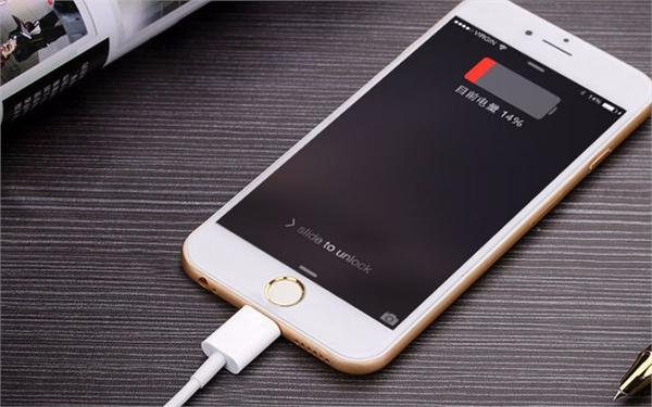 國內(nèi)移動電源生產(chǎn)商已超5000家 盤點2016年市場5大演進趨勢