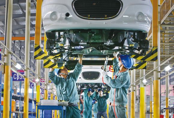 發力新能源車 車企大佬的新年致辭:踐行“擼起袖子加油干” 發力新能源車 車企大佬的新年致辭:踐行“擼起袖子加油干”