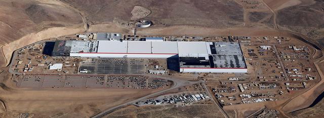 特斯拉:2017年第二季度開(kāi)始生產(chǎn)Model 3電動(dòng)車(chē)電池組 特斯拉:2017年第二季度開(kāi)始生產(chǎn)Model 3電動(dòng)車(chē)電池組