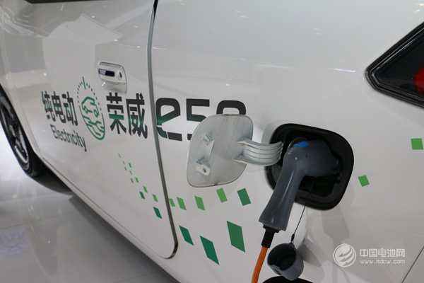 國家能源局:今年新增80萬充電樁助力新能源汽車推廣 國家能源局:今年新增80萬充電樁助力新能源汽車推廣