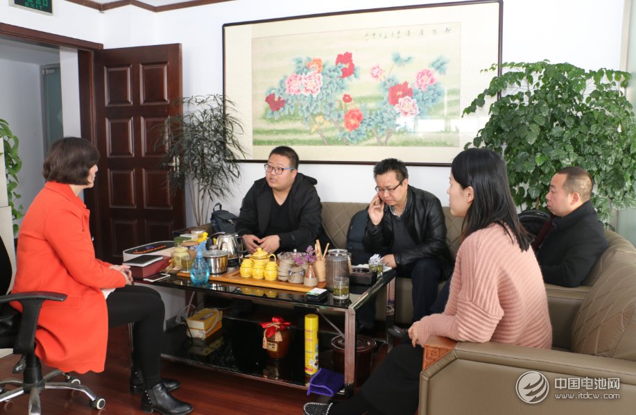 甕福集團科技管理部經理楊毅一行到訪中國電池網青島分公司 甕福集團科技管理部經理楊毅一行到訪中國電池網青島分公司