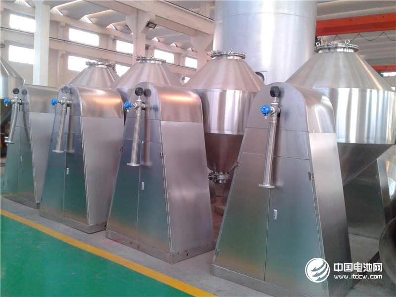 雙錐回轉(zhuǎn)真空干燥機(jī) 雙錐回轉(zhuǎn)真空干燥機(jī)