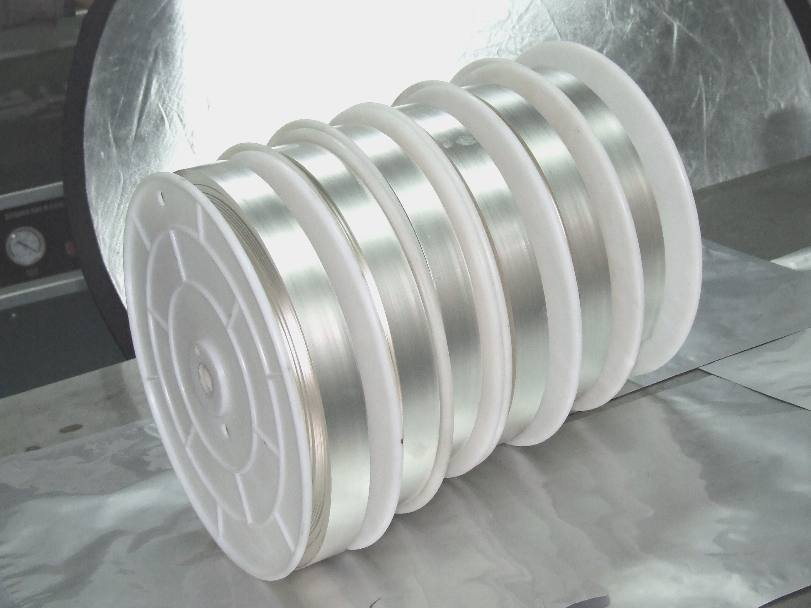 昆瑜鋰業：全球唯一造出超寬超薄鋰帶的企業