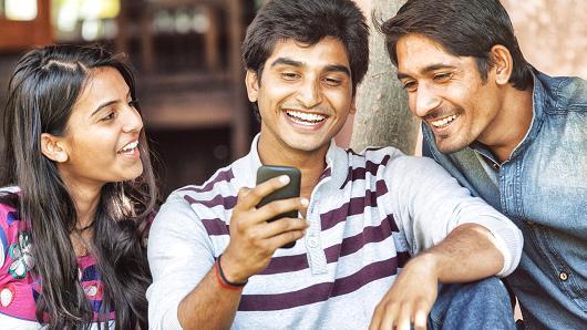 印度手機(jī)制造業(yè)正在追趕中國(guó) 40家工廠上馬月產(chǎn)2000萬(wàn)部 印度手機(jī)制造業(yè)正在追趕中國(guó) 40家工廠上馬月產(chǎn)2000萬(wàn)部