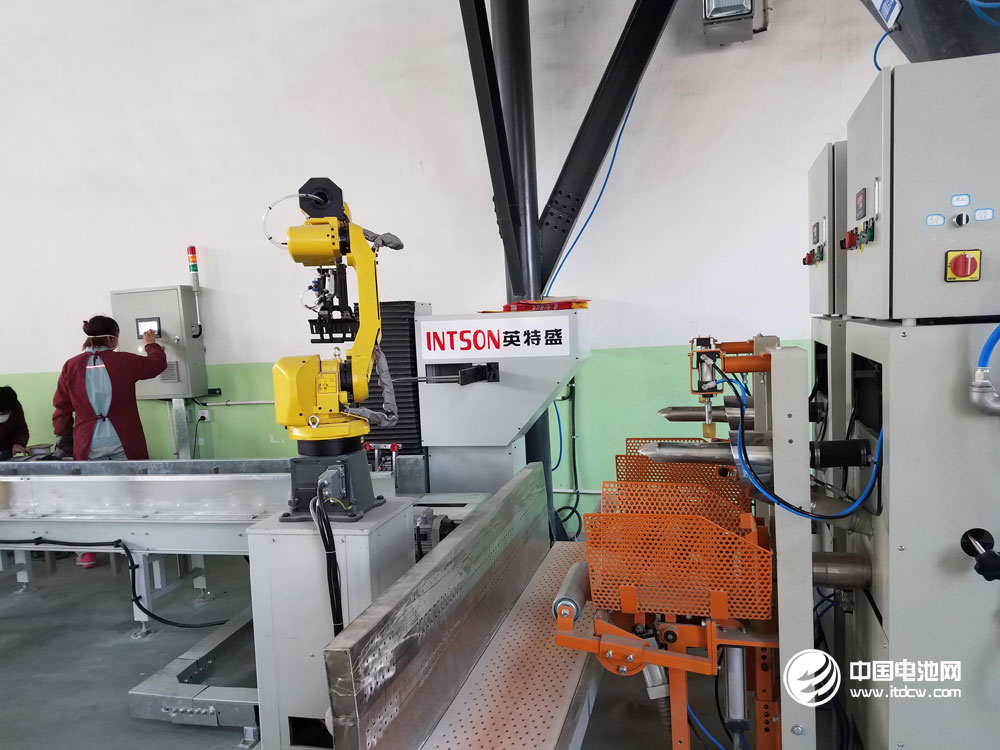 青島英特盛智能科技有限公司套袋機(jī)器人