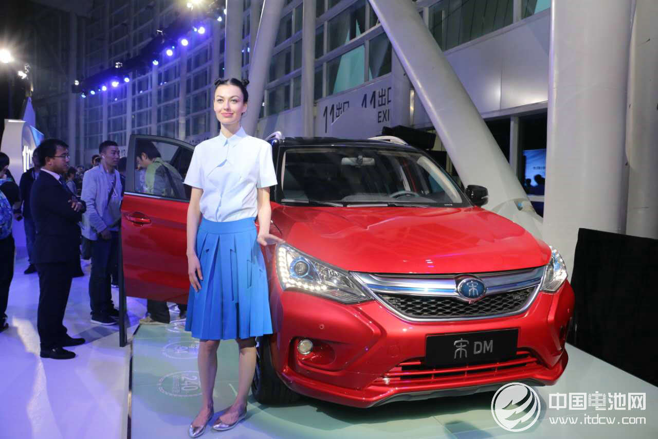 比亞迪發(fā)布最新家族式造型 新任設(shè)計(jì)總監(jiān)攜王朝概念車亮相